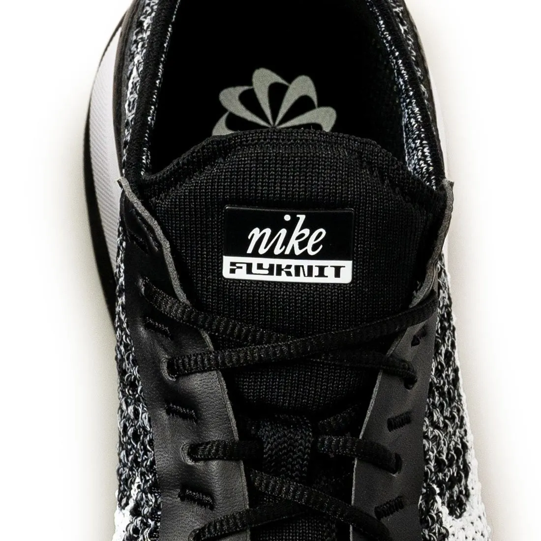 Nike Men Air Max Flyknit Racer (black / white)