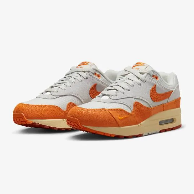 Nike Women's Air Max 1 (Master Magma Orange/ Light Bone/...