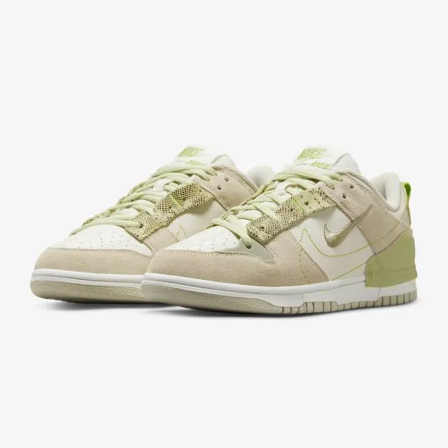 Nike Women's Dunk Low Disrupt 2 (Green Snake/ Phantom/ O...